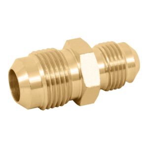 Niple union de laton 3/8" x 1/2" Código: 47439